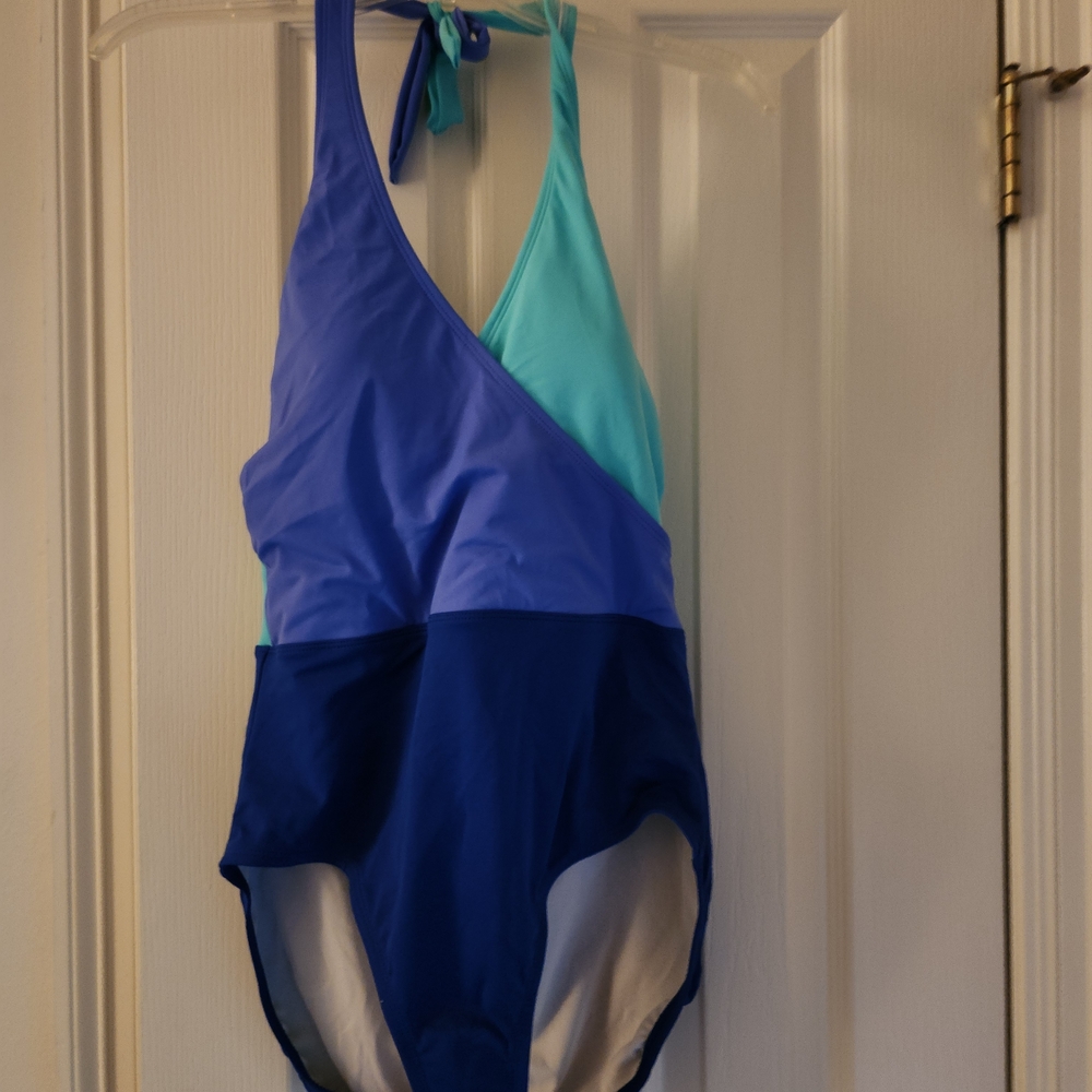 Elegant Two-Tone Blue Women's One Piece Swimsuit